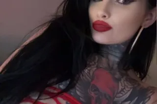 seductive freak - Image 10