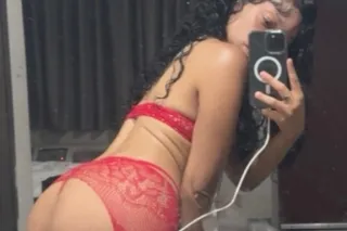 💛 💦Looking to have some fun 🏠 ... - Image 2