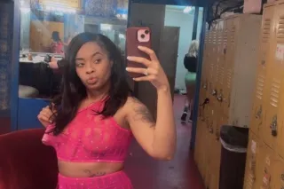 im available now✅ - 25 - Image 1