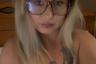 BLONDE HAIRED GREEN EYED GODDESS. 100% EUROPEAN PRINCESS, LONELY AND READY TO HAVE SOME FUN. PROMISE YOU WONT BE DISSAPOINTED. - Image 5