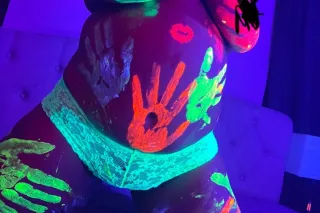 Happy 4th! Turns out independence 🎆makes me horny🤤🫦 😈 I’m 📣 Moxie 🌙 and love to satisfy 🤤Cum find out for yourself… 😍 video verification required 🎥📱✅. THICK🫦 Playful 🏝Mixed 😻💦 💫 Horny MILF💫 💯. - Image 4