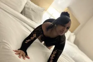 New in town Baby 𝓗𝓲𝓽 𝓶𝓮 𝓾𝓹 🫦💦 ... - Image 3