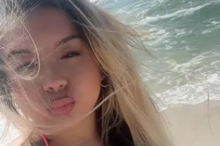 exotic babe - 26 - Image 1