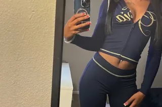 New Bombshell In Town 😘 - 22 - Image 3
