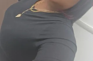 Thick lil' 4'11 shorty - 32 - Image 3