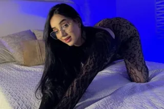 Colombian Papacito 😈SEXY GIRL😈... - Image 1