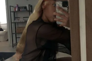 ANAL QUEEN AND THE BEST DEEPTHROAT IN TOWN OUT - Image 3