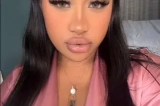 Thick exotic busty sweetheart ... - Image 1