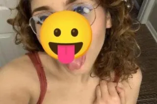 Latina Sexy hot 🔥Girl Ready to... - Image 3