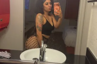 SEDUCTIVE PLEASING🧑🏽‍🩰💆🏽♂ PARTY FRIENDLY🧚🏽♀💃🏽 MIXEDBEAUTY - Image 1