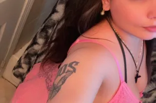 Fun size slim thick 👅THROATGOAT👅 with big boobs🍒 come see how my tight wet 🐱 feels 💦💦🤭 incalls & car dates & outcalls available 🥰 - Image 2