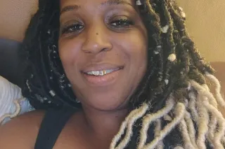 Beautiful sexy Carmel complexion soft lips 👄 juicy pussy grown ass woman a MILF you would to fuck - Image 9