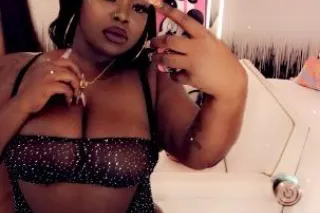 ✨ ✨✨✨✨✨MILFORD INCALL ✨✨✨✨Sensational UPSCALE CALI 🌸Chocolate 🍫🔥Bunny! 🥰😘Party Friendly! Ready To be Your FANTASY💋💋✨✨✨✨✨ - Image 2