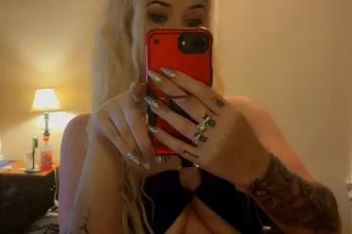 🔥🫦YOUNG, BLONDE & FREAKY AF💦💦 ... - Image 2