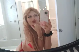 HAPPY 4 💋IN OR OUT Available NOW 💰💋🐰💎 - Image 4