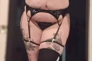 Shes A Very Freaky Girl, Come ... - Image 1