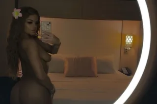 soft curves 🍑 hard to forget 🥵... - Image 3