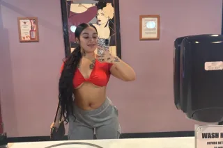 slim thick braceface baddie🥵😳😈 - Image 4