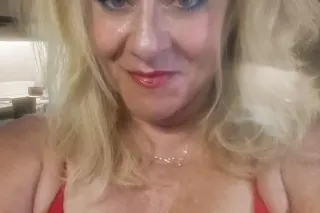 In need of some Female Compani... - Image 2