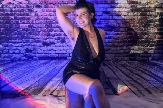 🎉 Curvy Mature Tomboy Toy 🎉 - Image 10