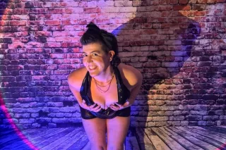 🎉 Curvy Mature Tomboy Toy 🎉 - ... - Image 3