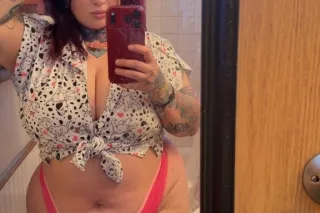 TATTED UP BLUE EYED PAWG 🤤 - 2... - Image 4