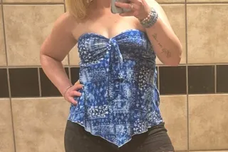 Outcall available, I'm curvy a... - Image 1