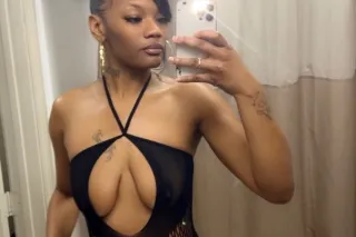 CURVY CARMEL QUEEN 💦 🍫COME EXP... - Image 4