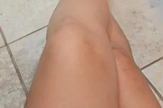 Tall curvy mom next door - 43 - Image 1