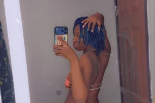 😝Sexy Wet And Tight Pussy💦Cum Let Me Grip Dat🍆 - Image 3
