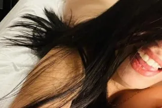 chica Caliente y culona - Image 2