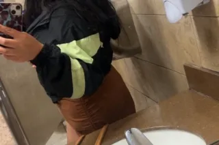 now or neverr🥰come fuck this young juicy pussy💦🍑 - Image 5