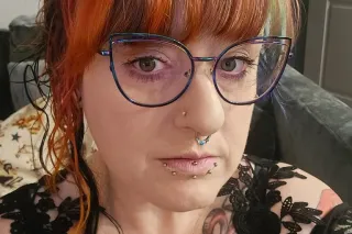 Big, sexy, fun and skilled. lets play. in blackhawk tonight - Image 5