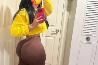 ♥✈Hello😍just arrived at this c... - Image 2