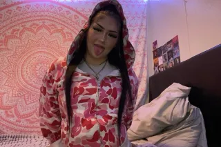 6'1 Stallion this pussy a squirter👅👀 available for Hookup 💦 Outcalls only atm 💲 video fun 🥰 Sexy slim thick beautiful thick nice tits and plenty ass 🍑🌨🐰😘 ready to have safe fun 😉 - Image 3