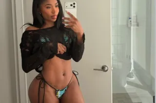 🔥 Sexy Latina available now 24... - Image 1