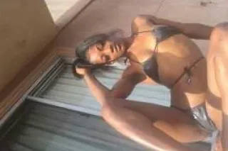 smoking hot bod petite hottie ... - Image 2