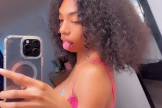 petite caramel freak 😝 - Image 2