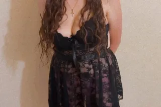 come play with lovely lauren😈😈... - Image 2