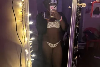 come see me 🌸 - Image 1