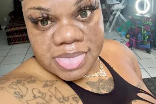 ✅ 😍SHORT ,THICK ,AND FINE 🥰💋CU... - Image 1