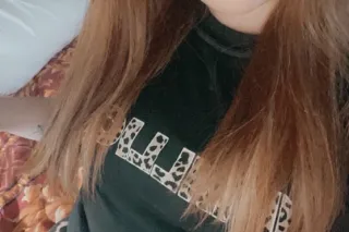 Come spoil the big booty 🍑 red... - Image 4