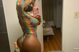 Hot Colombian and Cuban Barbie Cataleya La Reina - Image 9