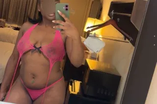 Seasoned Sweet Queen - 24 - Image 1