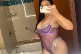 HELLO DADDY I'M AVAILABLE NOW🥰... - Image 2