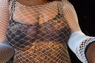 bossy. tight. QUEEN - Image 2