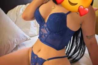 latina caliente 🔥🔥 - Image 1