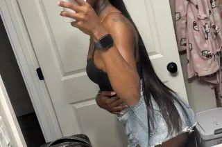 💕PRETTIEST 🍫 FREAK 💕 IN TOWN !... - Image 3