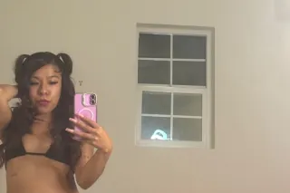 sexy latina - Image 2