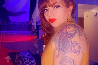 Nikkii is available for you papi 💋sensual massage then why you fucking texting your phone available💆♂ - Image 4